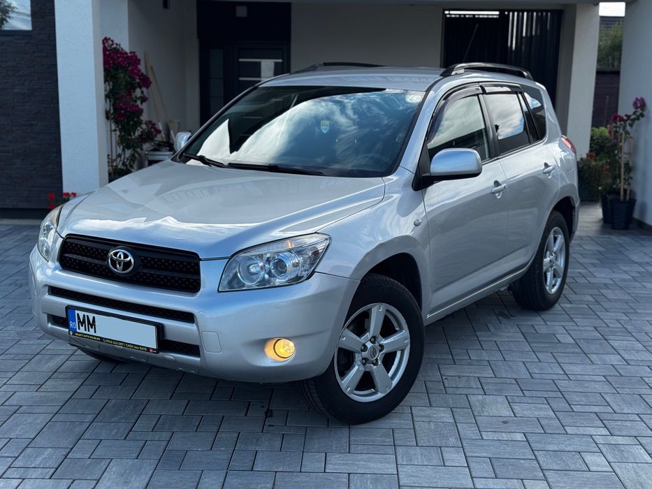 Toyota Rav4 / Diesel D4D  / 4x4 / Cash sau rate