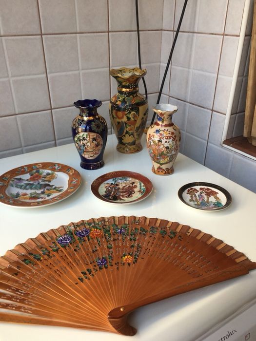 Vase delicate din ceramica China si evantaie pictate manual