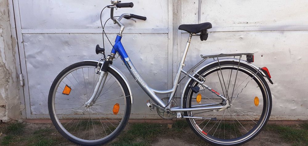 Bicicletă de vînzare.
