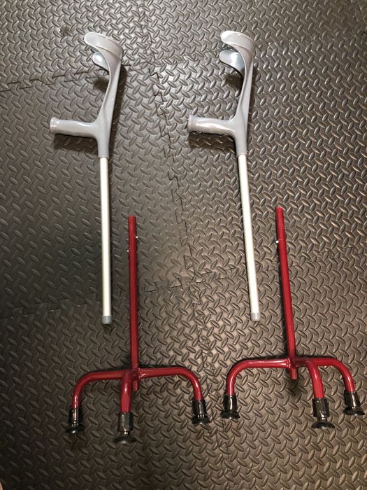 Bastoane reglabile cu sustinere