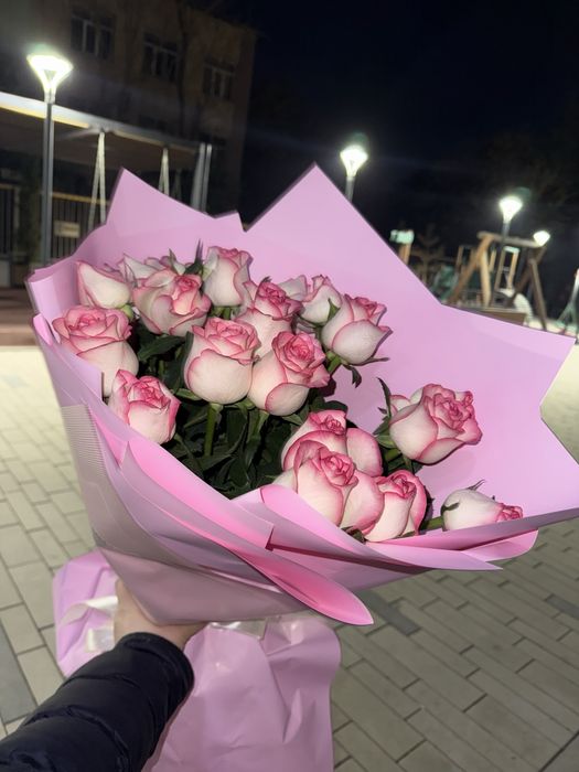Продается красивый букет роз 5000