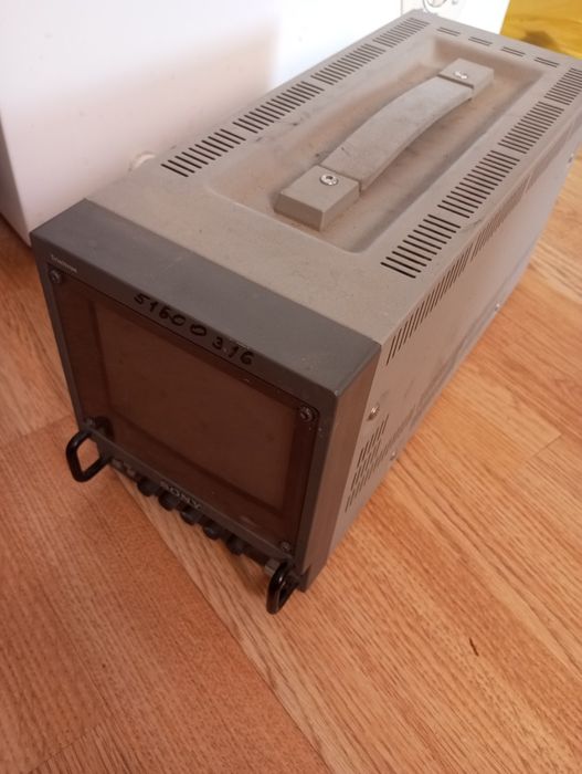 Цветной видеомонитор Sony Trinitron