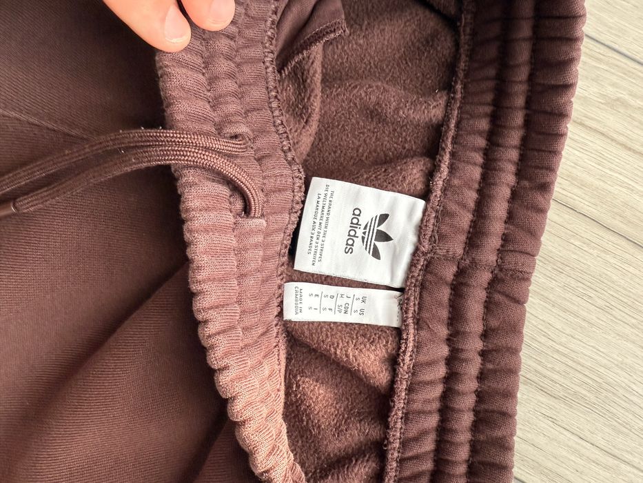 Vand pantaloni adidas