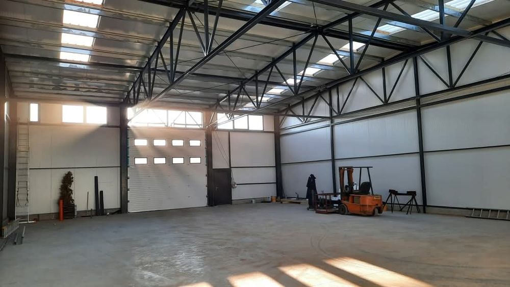 Vând hala metalica de producție sau depozitare.