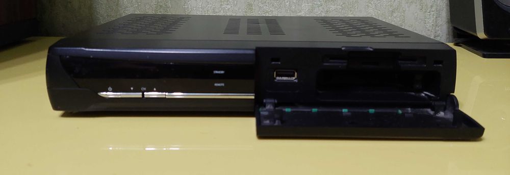 Продам тюнер DREAMSKY HD6+