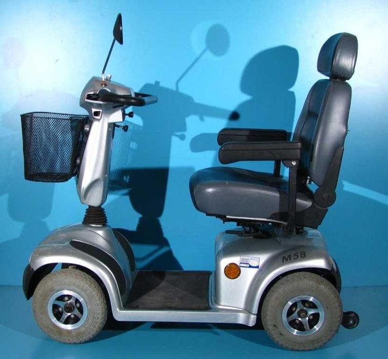 Scuter electric invalizi Pride Mobilis M58 - 8 km/h