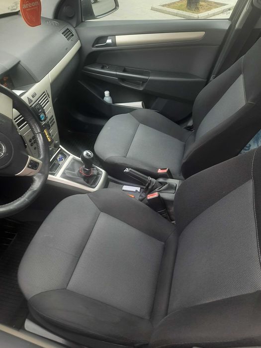 OPEL ASTRA H  2400 euro ,an 2007