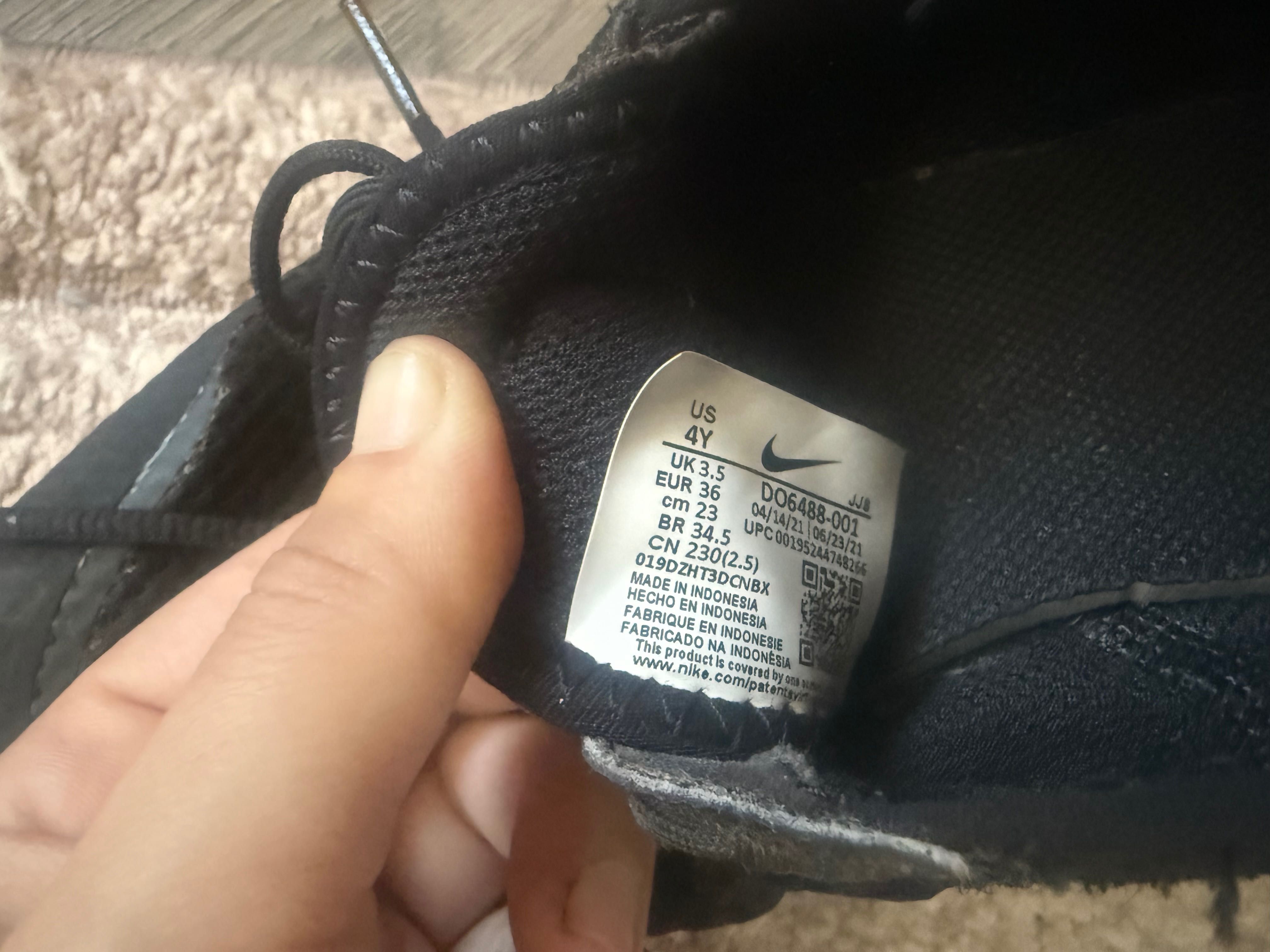 Маратонки Nike и Сандали