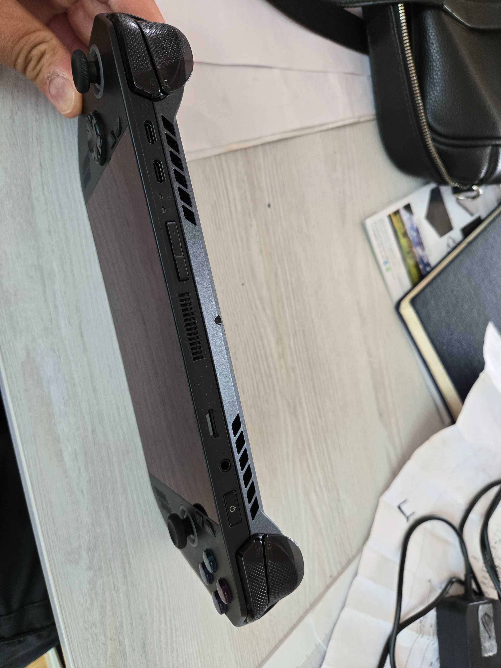 Asus Rog Ally X Konsoli