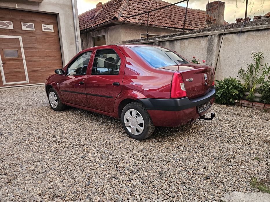 Dacia Logan limuzina 1.6 mpi special Climă