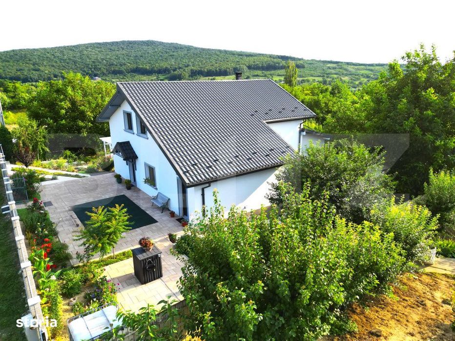 Casa 5 camere in Barnova, 150 mp utili si 1000 mp teren