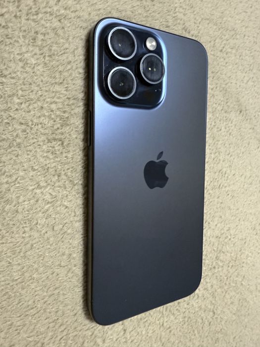 Vand schimb Iphone 15 PRO, 512 GB, garantie Aprilie 2026, impecabil