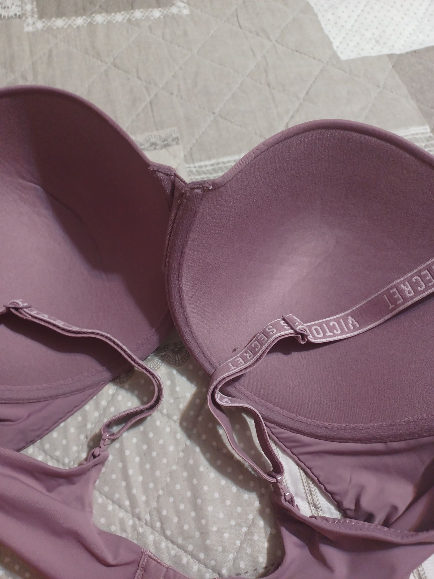 Sutien Victoria 's Secret mărimea 36 DD,Sutien Petiy Pold mărimea 36DD