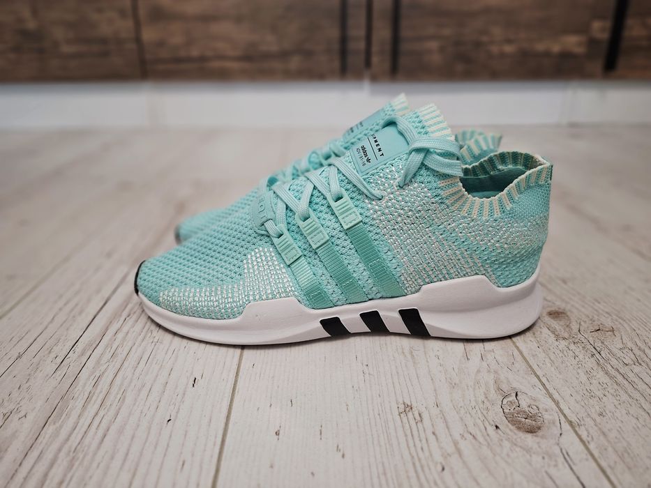 Adidas-Ориг. Маратонки  Нови!