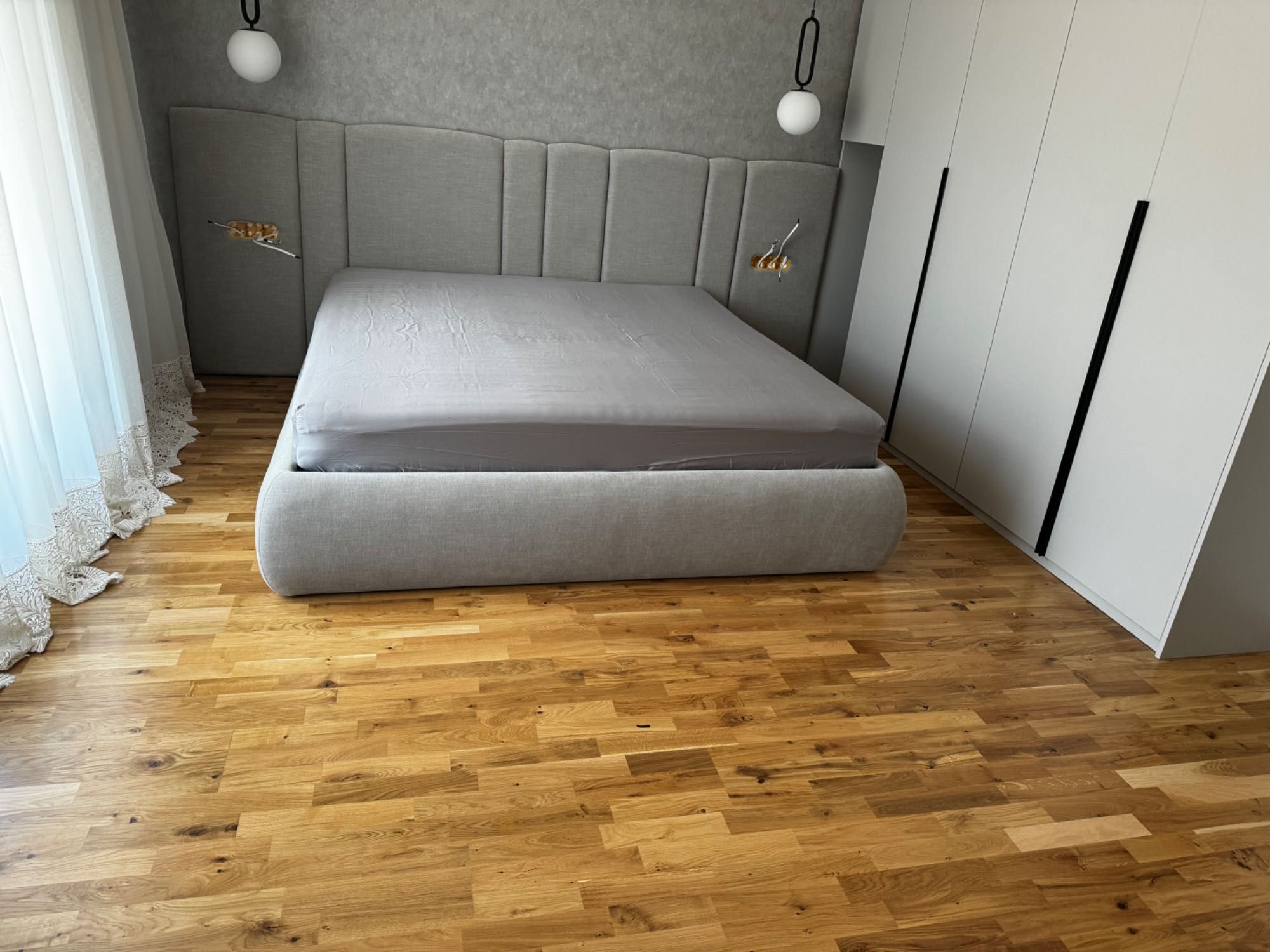 Високоустойчив трислоен паркет Дъб,  произведен в Швеция, 102кв.м.