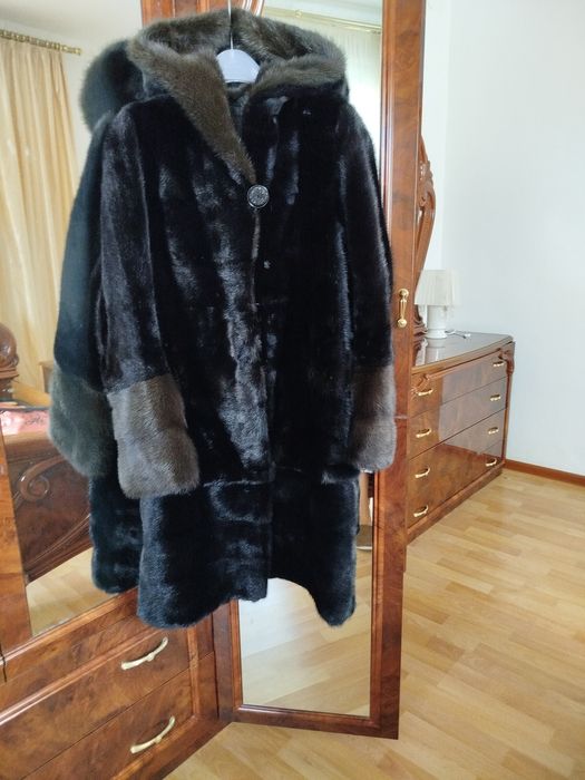 Продам норковую шубу