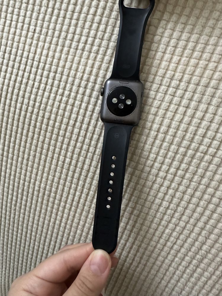 Продам Apple Watch 3