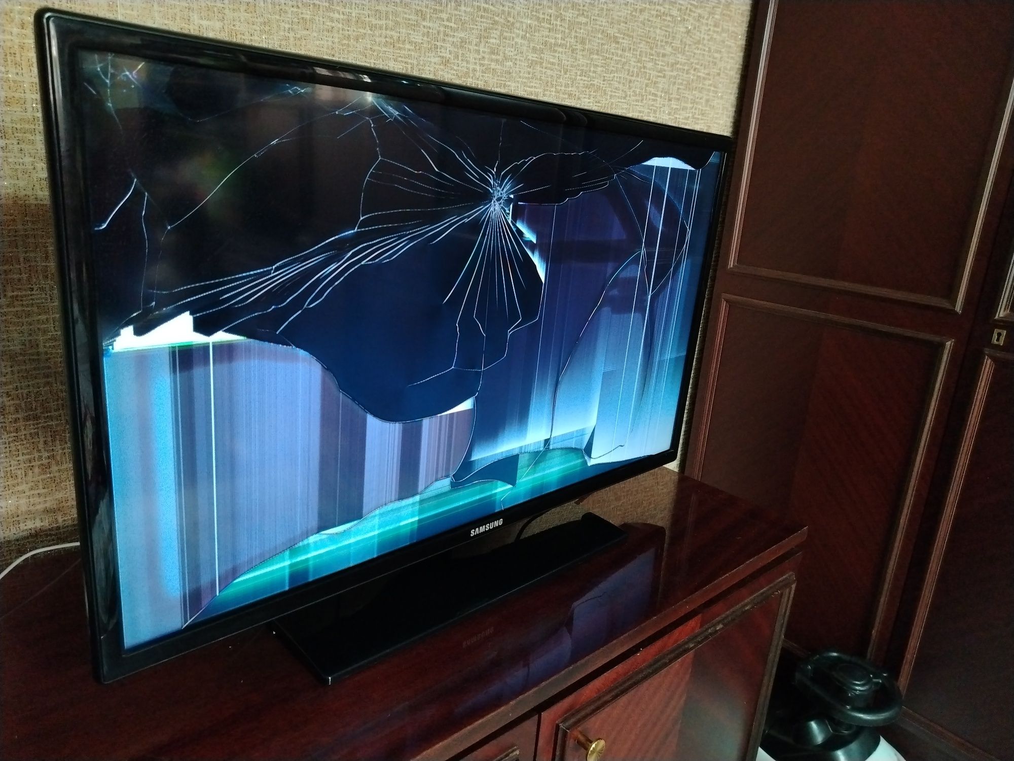 Samsung televizor 32 dyumlik