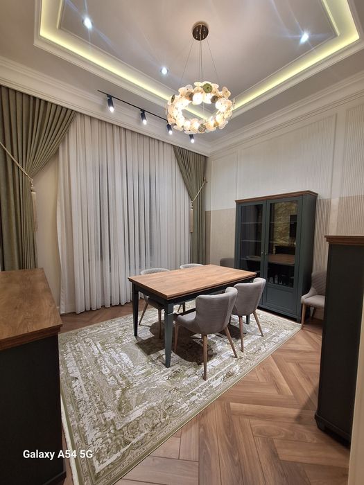 Евро дом с шикарным дорогим ремонтом и мебелью 3 уровня