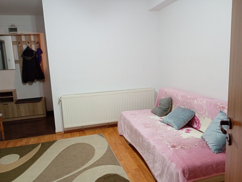 Vând garsonieră.Marasesti.