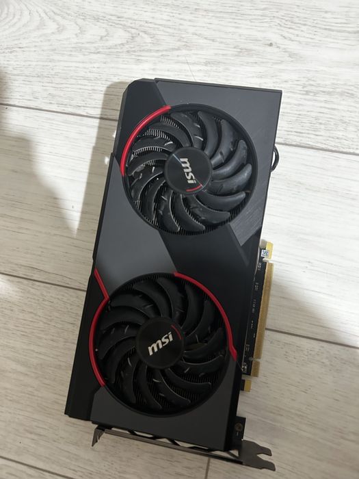 Продам видеокарту Radeon RX 5500 XT 8GB
