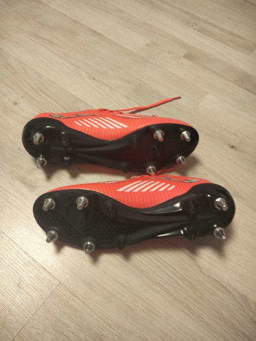 Ghete noi ne purtate mărimea 39