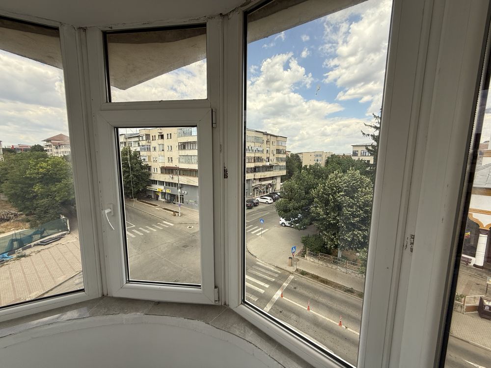 Apartament ultra central piata victoriei caracal