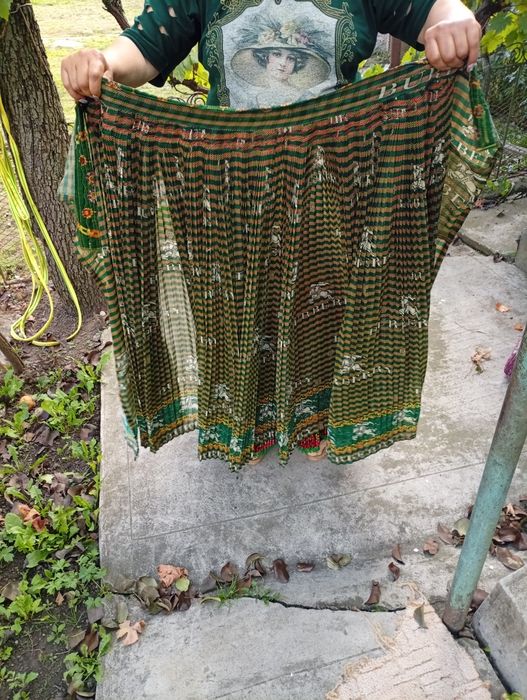 Oferta doar azi și măine vând fuste țiganești noi