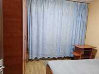 Cameră liberă, apartament decomandat
