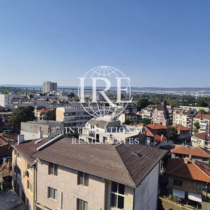 Продава се Тристаен апартамент в Варна, Аспарухово - 105 кв.м за 1762 €/кв.м - Снимка #2
