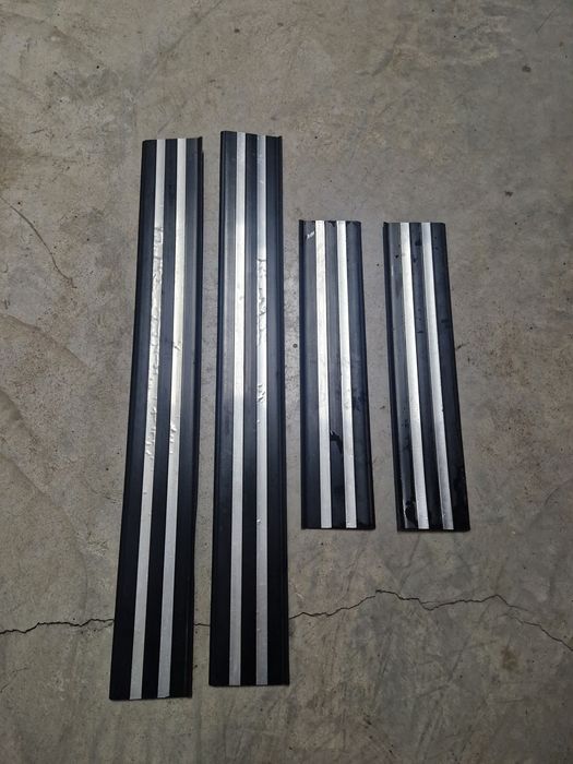 Накладка порога БМВ е34