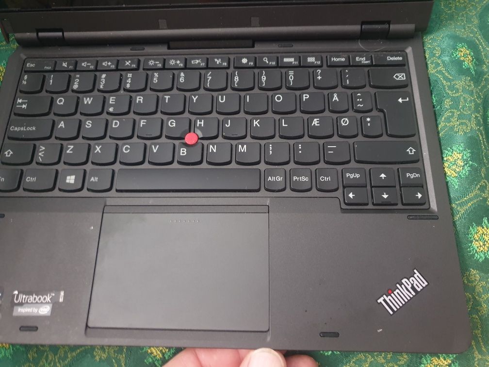 Lenovo helix 2 in 1 i7