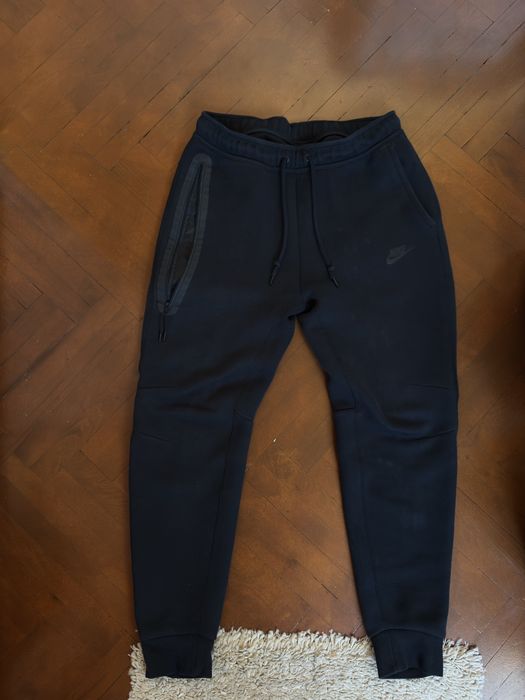 Pantaloni Nike Tech Fleece
