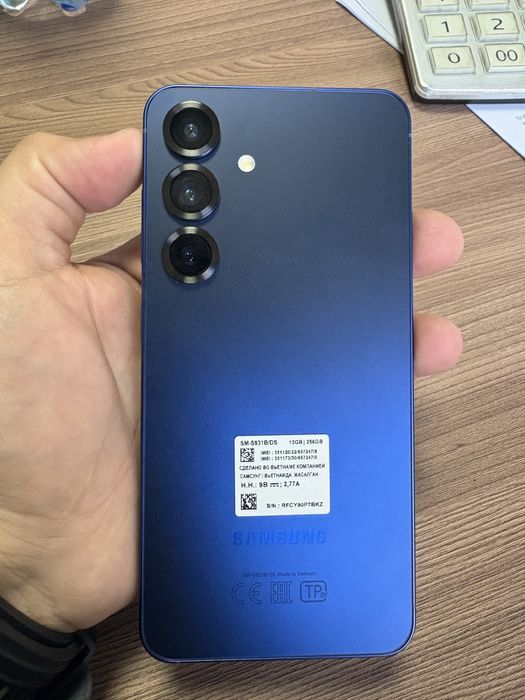 Продам Samsung S25 256 gb