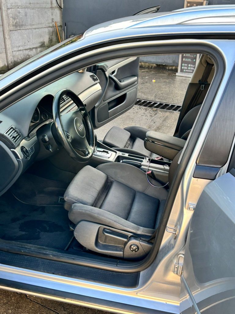 Audi A4 S-Line 1.9TDI 131 c.p cutie automata 6+1