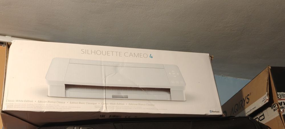Silhouette Cameo 4
