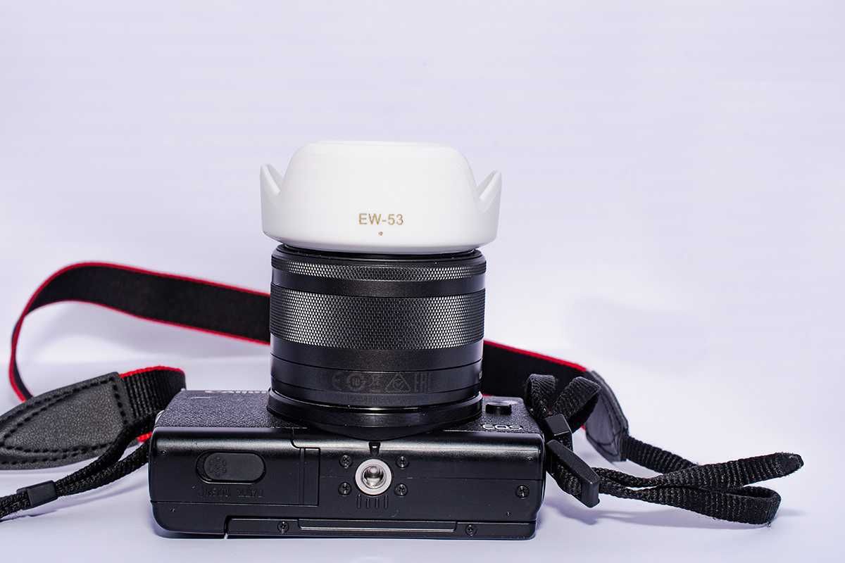 Продам фотоаппарат Canon EOS M 200
