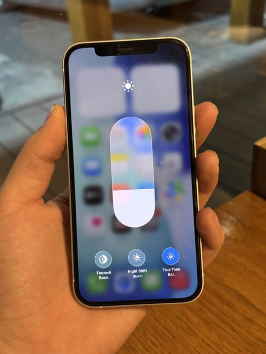 iPhone 12 в идеальном состоян