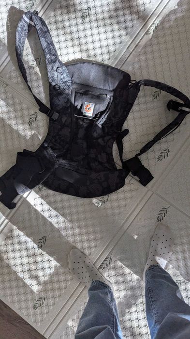 Ergobaby adapt ергономична раница