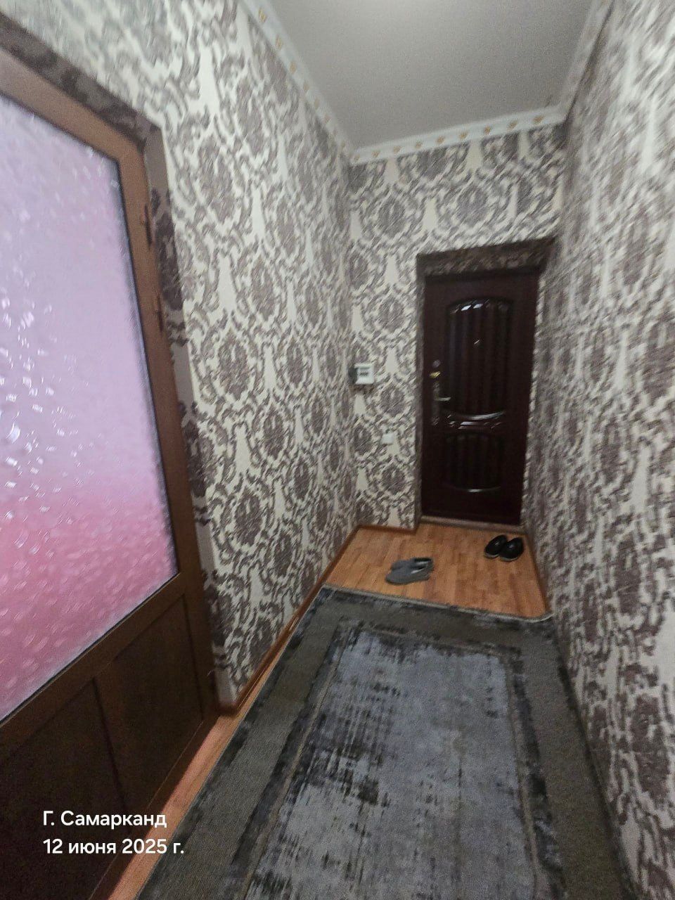 Срочно и недорого продается  2 комнатная квартира