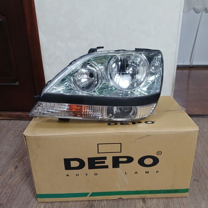 Фара на Лексус RX - 300 первое поколение , левая , передняя