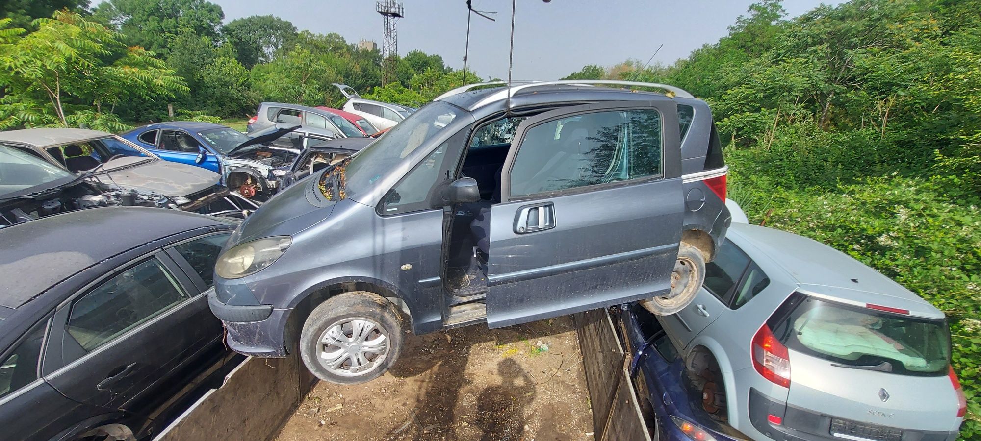 Peugeot 1007  2006г. 1.6i