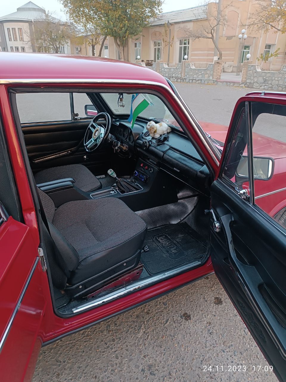 Mashina Lada Jiguli