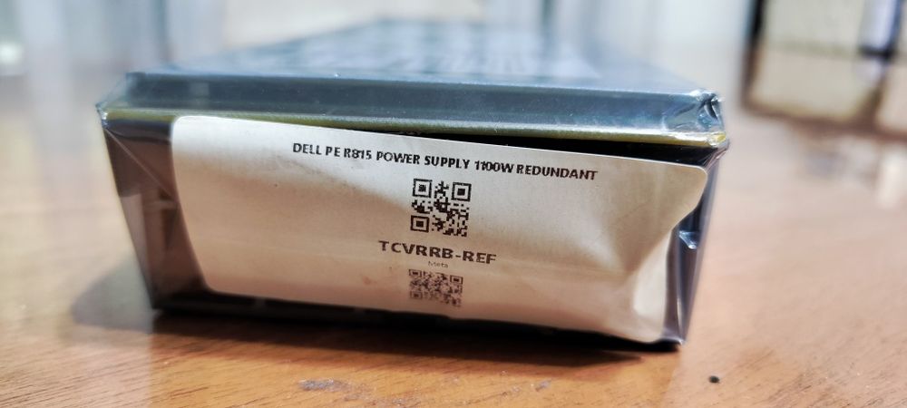 Продавам работещи сървърни захранвания Dell 1100W