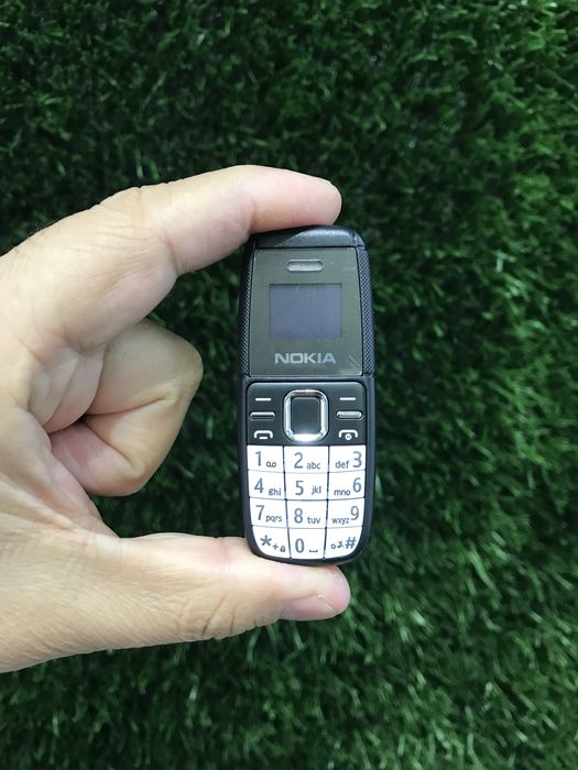 Nokia mini yengi  2 ta simkartali