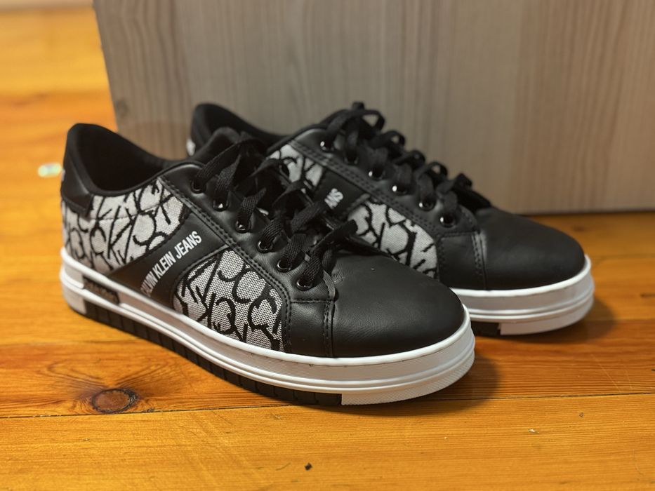 Мъжки маратонки 43