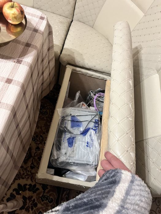 Угловой диван от кухонного уголка