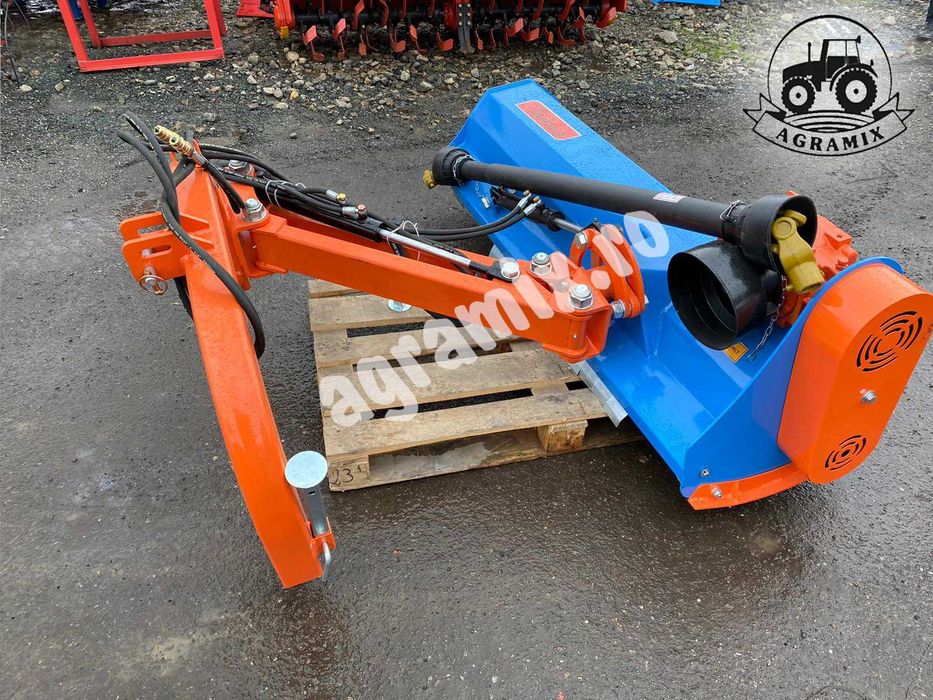 Tocatoare resturi cu brat hidraulic 1.45 m nou Agramix
