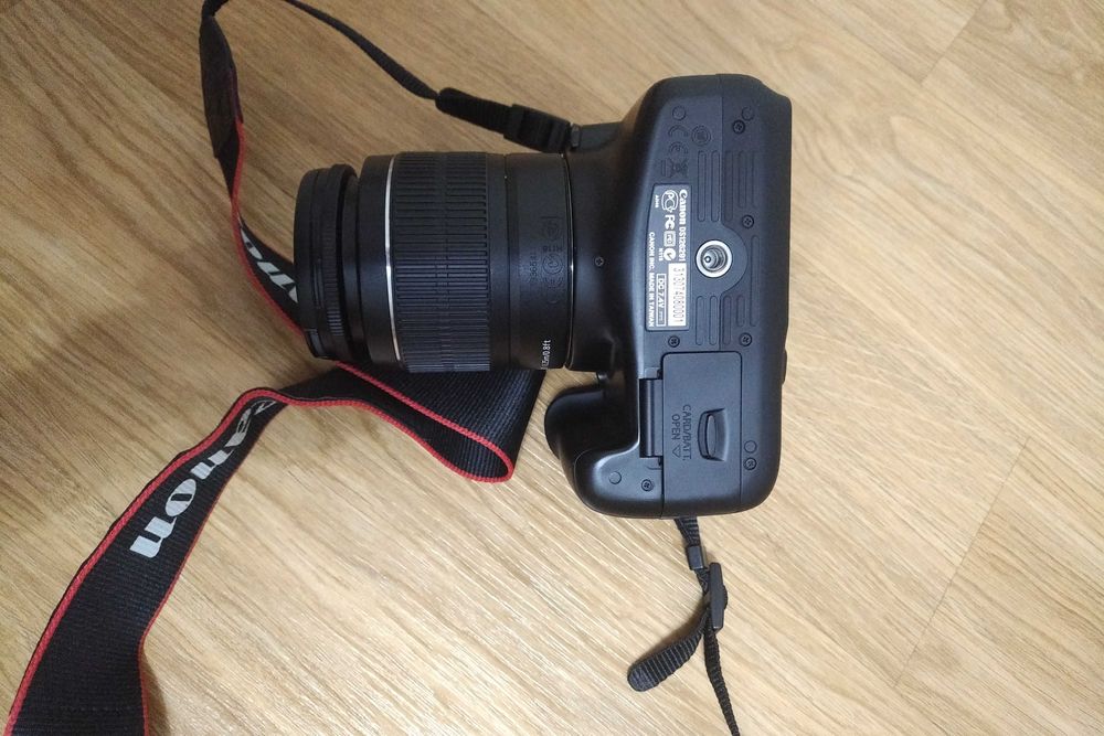 Фотоаппарат Canon EOS 1100D