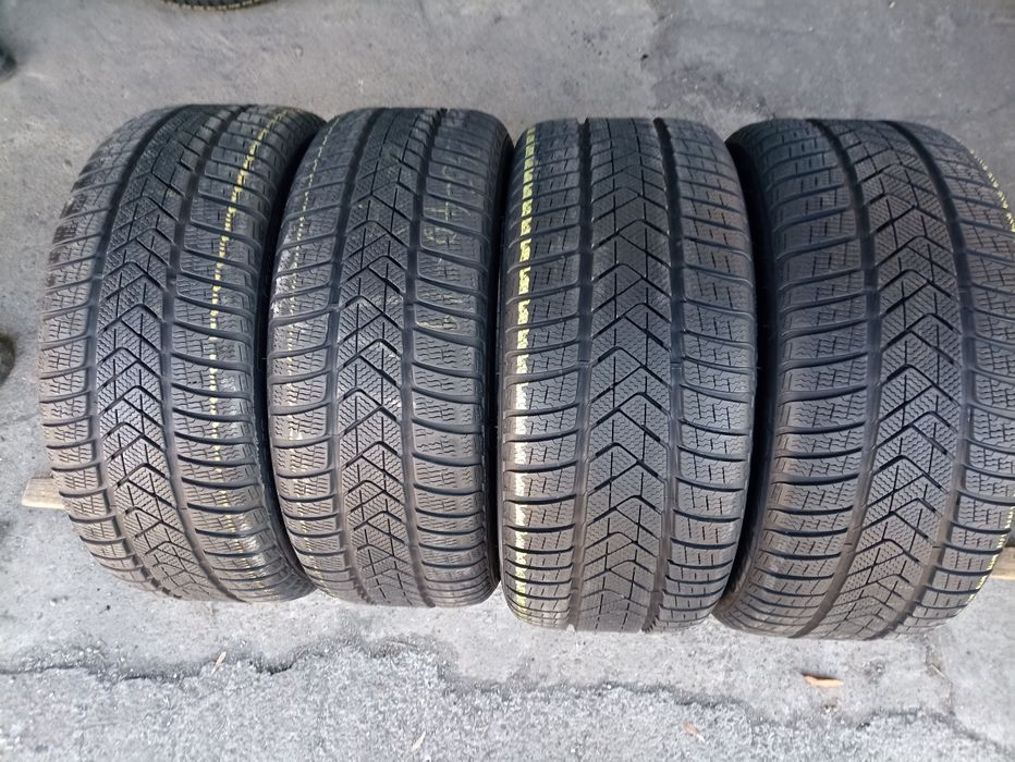 4 anvelope de iarna ca si noi Pirelli 2x275/35 R19 2x 245/40 R19